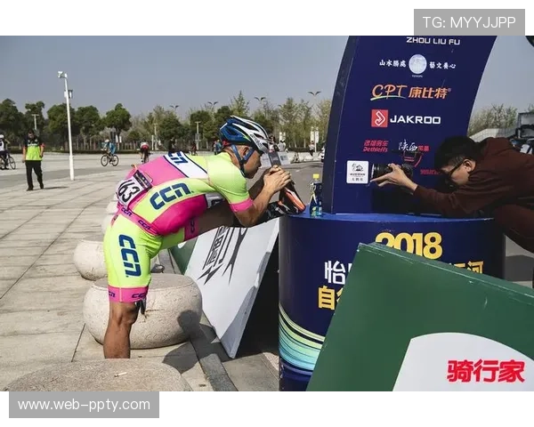 幼兽王车队逆转SYM极光车队,获2011CSBK 150cc公开组团体冠军 幼兽王车队逆转SYM极光车队,获2011CSBK 150cc公开组团体冠军